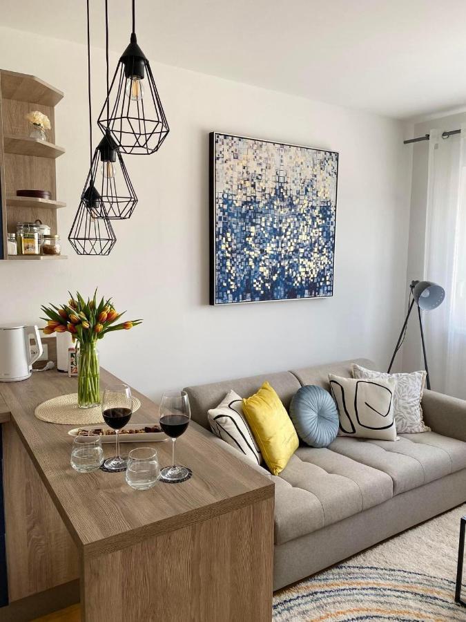 Barbora Apartment *